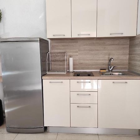Lemon Apartment - Zupanska Ulica 21 พูลา ภายนอก รูปภาพ
